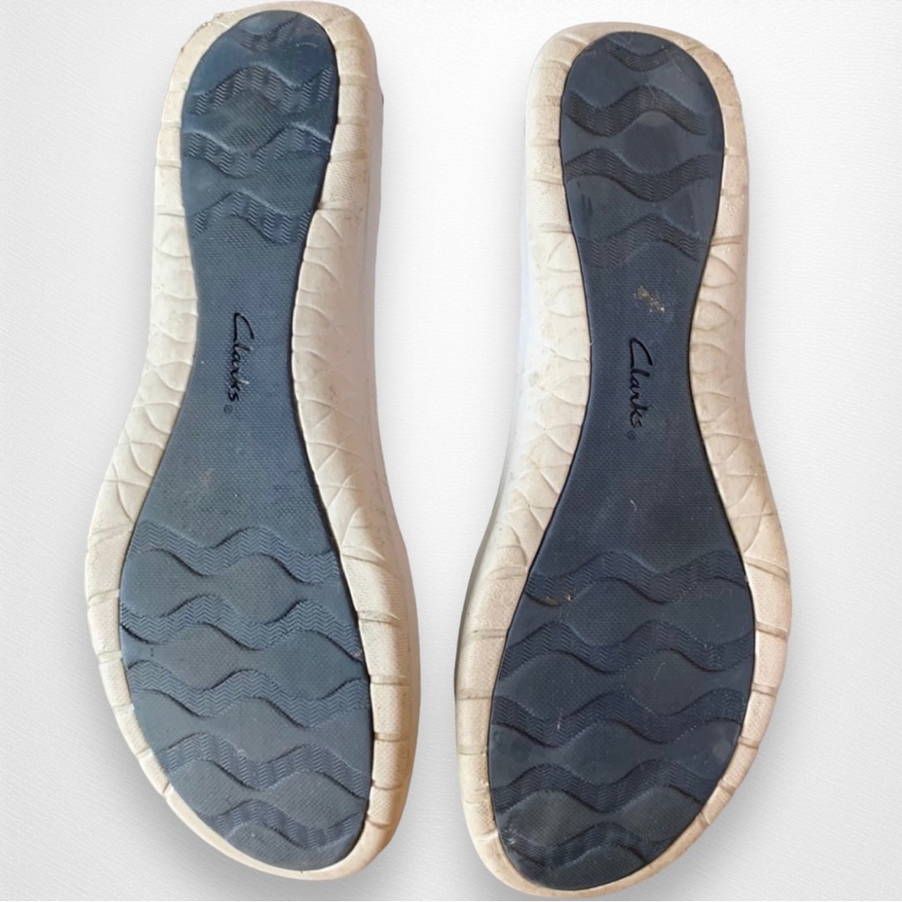 Women’s Clarks Sneakers 11 Grey Blue Slip On Skechers Air Cooled Goga Mat Insole - Picture 9 of 9